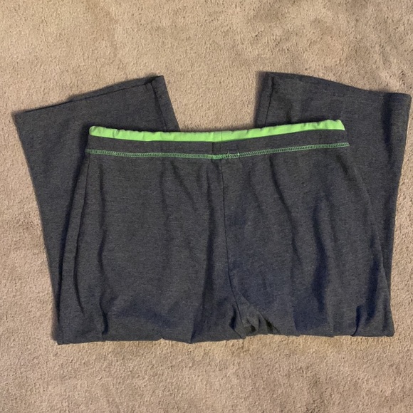 GW Gray and Green Athletic Workout Pants Size XL - Picture 2 of 3